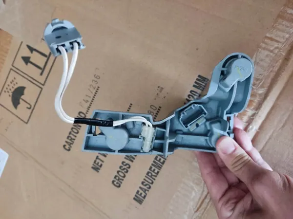 Insert Phare Arrière Droit Aile Toyota Auris OEM image 3