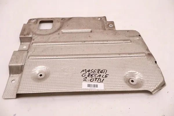 Escudo térmico Maserati Grecale OEM 670157076 image 6