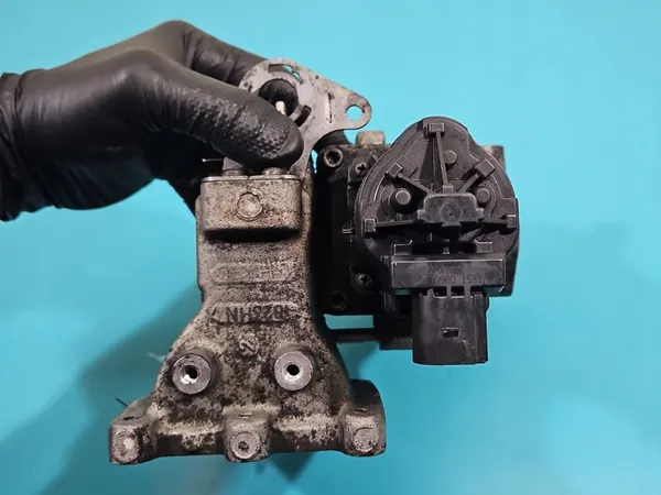 EGR-klep Chevrolet Captiva 2.2 VCDI - K5T70980 2122-A100 image 3