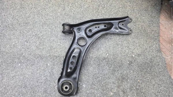 LEON III GOLF VII Braccio Anteriore Sinistro 5Q0407151L image 2