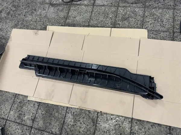 OEM 7C0863726A Schiebetürstufe Rechts Kunststoff VW Crafter image 4