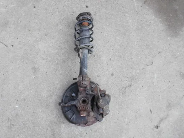 Snodo ammortizzatore anteriore sinistro VW Tiguan 2.0TSI OEM image 5