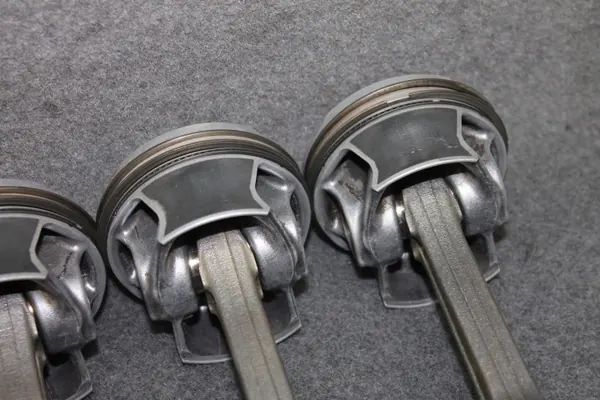 BMW MINI Kolben Pleuel Satz OEM 8678934 image 9