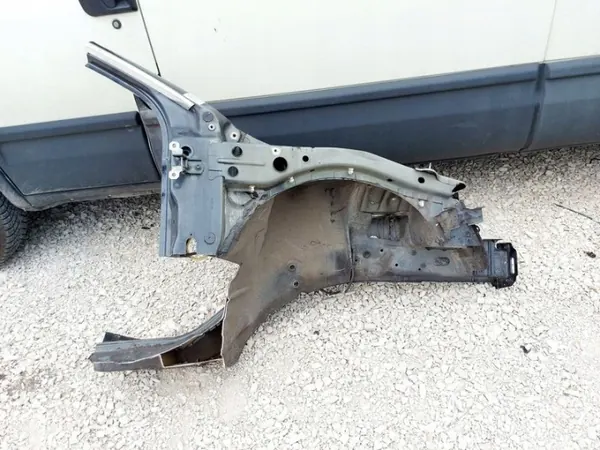 Faldón Delantero Derecho Renault OE OEM TEB66 image 2
