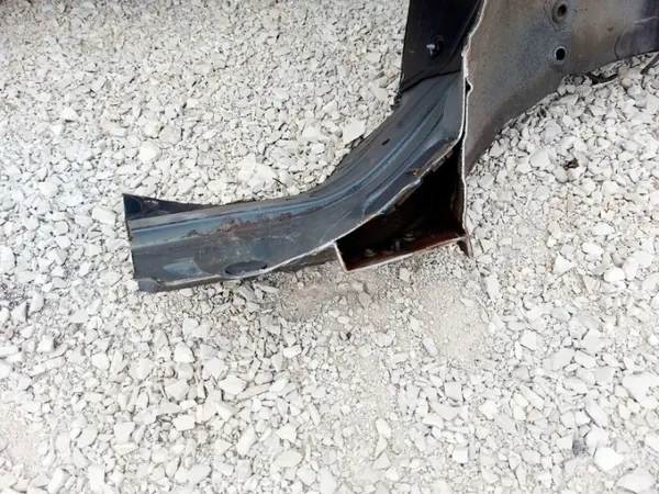 Faldón Delantero Derecho Renault OE OEM TEB66 image 3