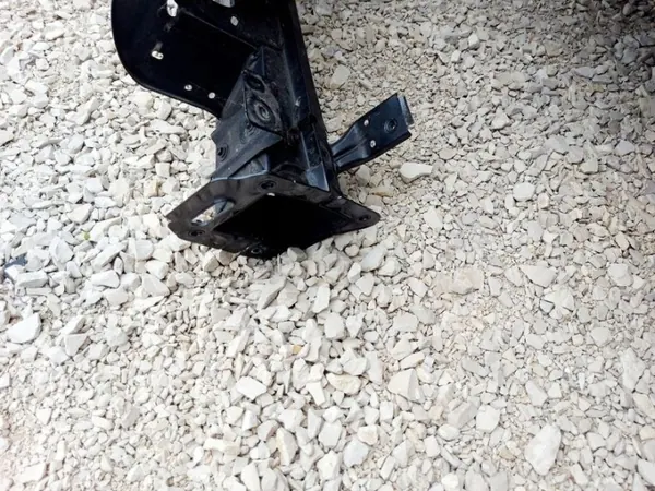 Faldón Delantero Derecho Renault OE OEM TEB66 image 6