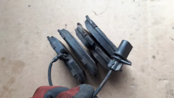 Remblokken achter OEM KLOCKI TYŁ BOSCH - Audi OE image 2