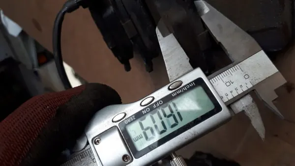 Remblokken achter OEM KLOCKI TYŁ BOSCH - Audi OE image 5