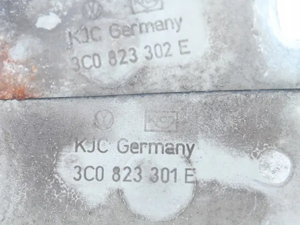 VW Passat B6 Bisagras de Capó Izquierda Derecha Conjunto L041 3C0823301E image 3