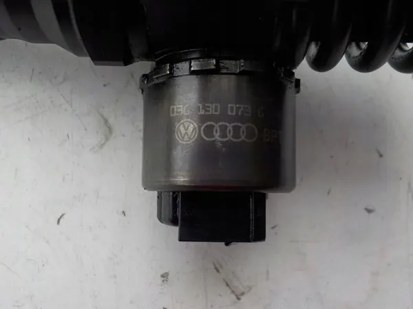 Bomba inyectora Audi 03G130073G para 2.0 TDI BRE image 8