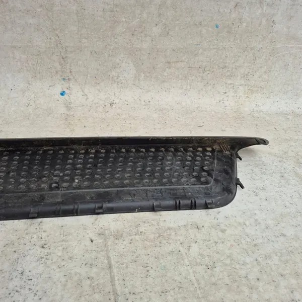 Escalón parachoques trasero VW Amarok 2H OEM 2H7807502 image 3