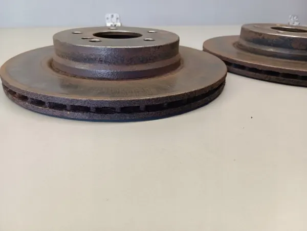 Disques de Frein Arrière OEM TARCZE TYL MERCEDES W204 image 4