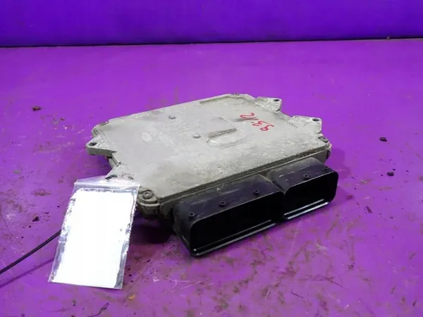 Ordinateur de moteur FIAT 500 08-15 51829540 image 3