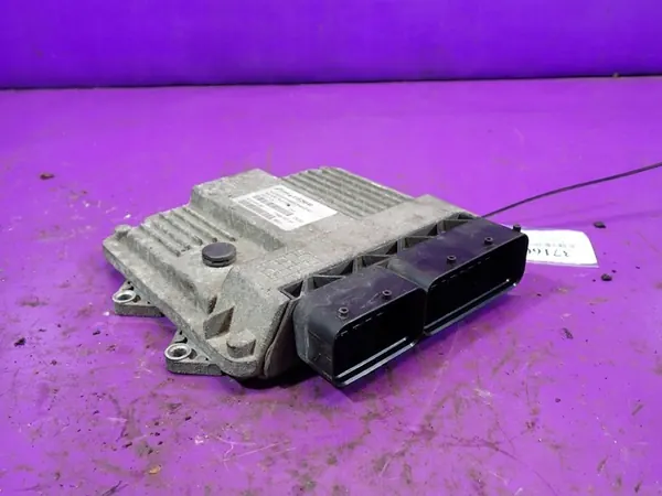 Ordinateur de moteur FIAT 500 08-15 51829540 image 4