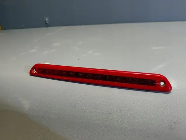 Luz de freno Mercedes-Benz Sprinter 2023 A9109066800 image 2