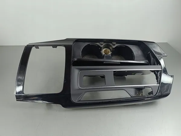 2018 Maserati Levante Gear Shift Frame image 1