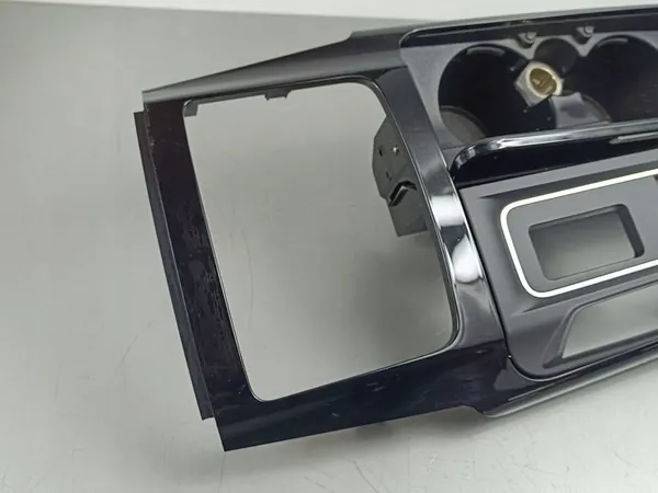 2018 Maserati Levante Gear Shift Frame image 3