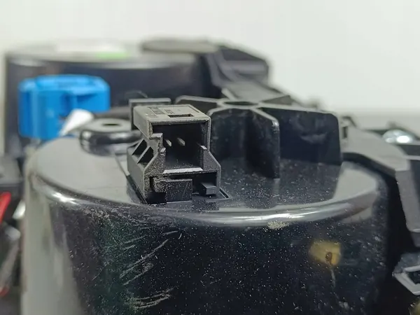 2018 Maserati Levante Gear Shift Frame image 9