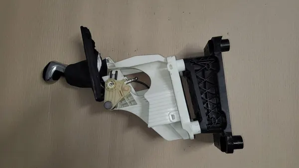 Sélecteur de vitesses Peugeot 3008 II 1.5 Blue HDI OEM image 6