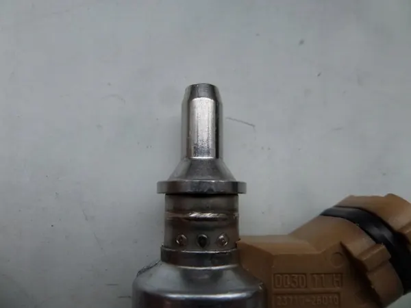 Femte injektor DENSO Toyota Lexus Avensis D4D image 3