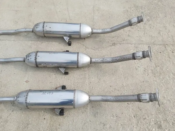 Toyota VERSO 13-18 Keskipakoputki OEM 10X03 image 3