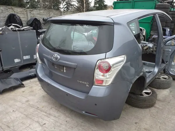 Toyota VERSO 13-18 Keskipakoputki OEM 10X03 image 9