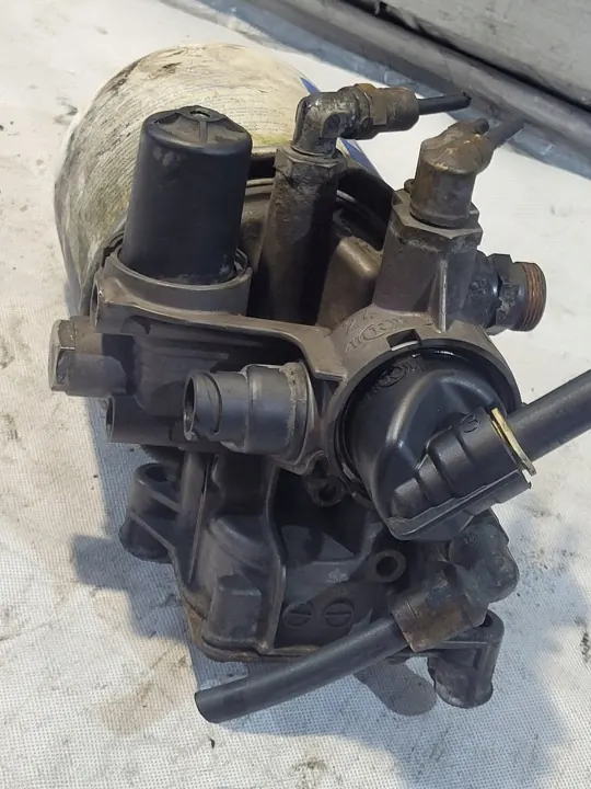 Base de sécheur Iveco Stralis OEM ZB4734 K043830N00 image 10