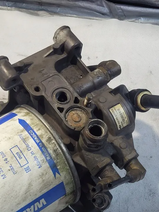 Base de sécheur Iveco Stralis OEM ZB4734 K043830N00 image 4