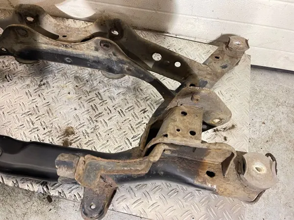 VW Tiguan Hinterachsfahrwerksträger OEM 5N0505235AB image 6