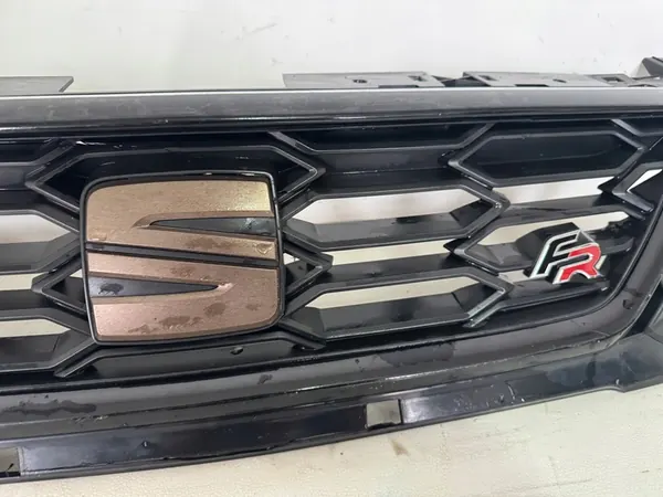 SEAT LEON III 3 FR LIFT 16-20 Grill 5F0853654J image 5