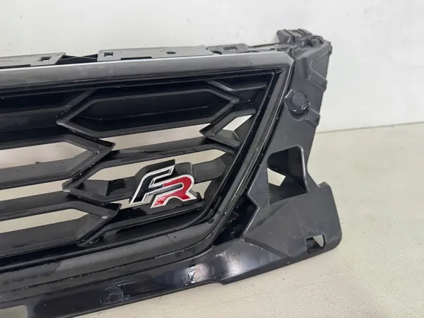 SEAT LEON III 3 FR LIFT 16-20 Grill 5F0853654J image 6