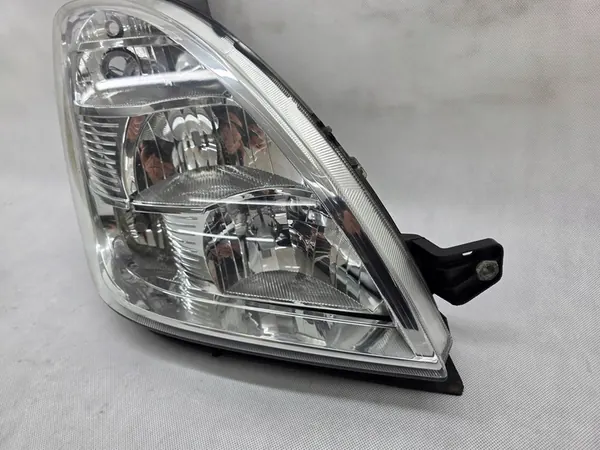 Farol dianteiro direito IVECO DAILY III IV 69500010 image 4