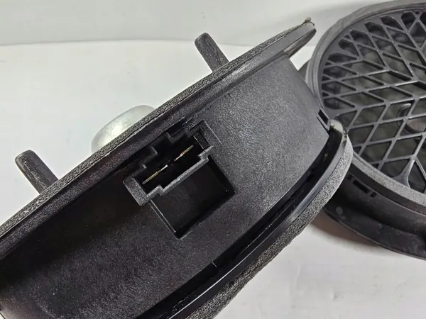 Audi Q5 Framdörrshögtalare OEM 8R0035415C image 3