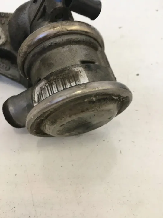 EGR-venttiili Audi A4 B6 B7 1.6 ALZ 06B131101F image 2