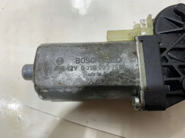 Motor CC BMW OEM 0390203228 - Bosch Usado image 4