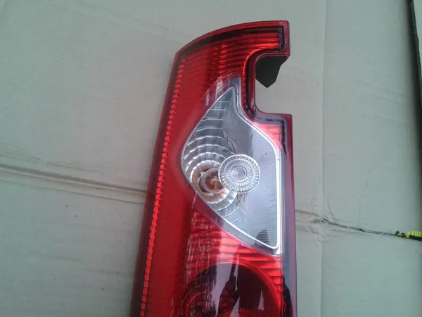 RENAULT KANGOO 08- LUZ TRASERA IZQUIERDA 8200419941 image 2