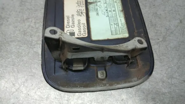 Polttoainekansi OEM 4B0010143Q Audi A6 C5 1.9TDI:lle image 6