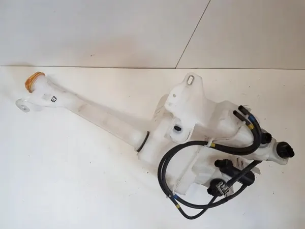 Réservoir lave-glace Subaru Forester OEM 86631SJ030 image 2
