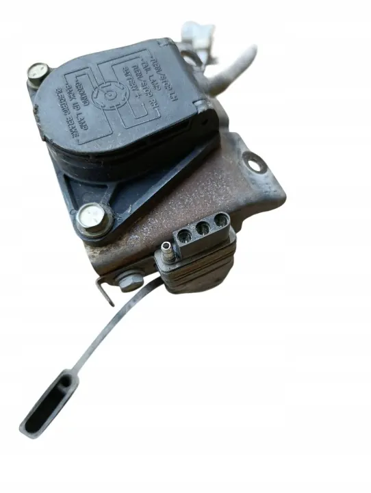 Sähköinen peräkärkikytkin Toyota Sequoia XK60 OEM 82821434050 image 9