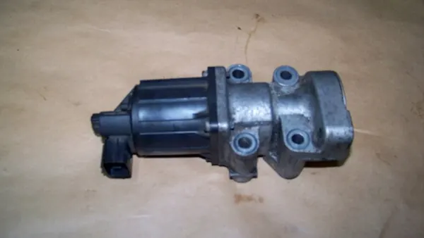 Soupape EGR Opel OEM 8973766633 pour Zafira B 1.7 CDTI image 2