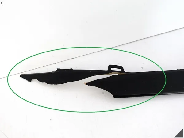 MERCEDES A-KLASA W177 A35 AMG Framskärmsspoiler image 2