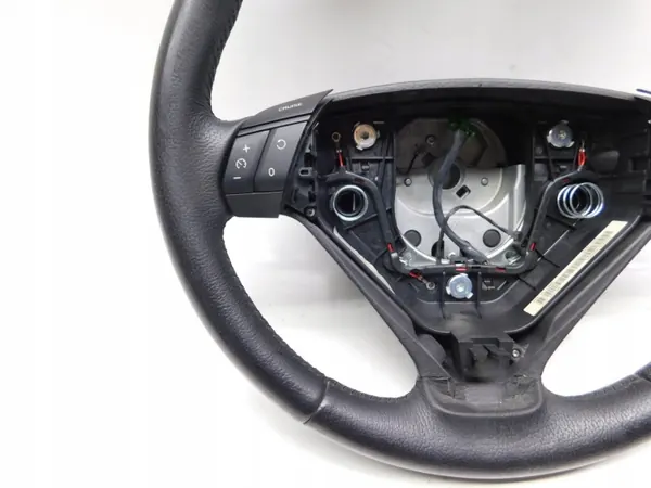 Volante OEM 30741690 - Cuero Multifunción image 3