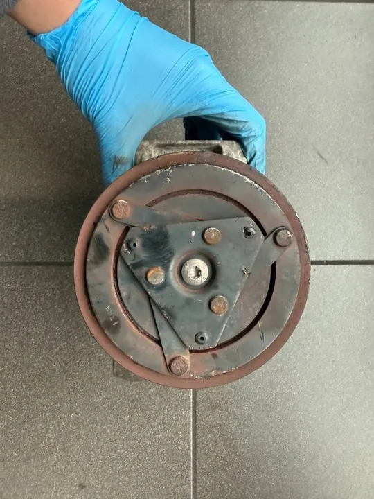 Compressore aria condizionata Nissan QASHQAI J10 1.6 16V image 3