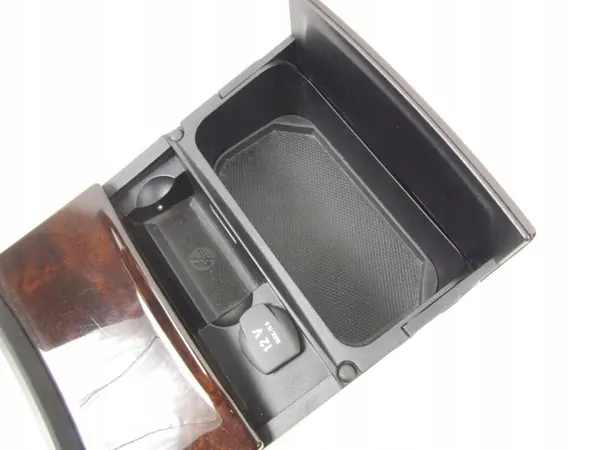 OEM A2216800210 Cendrier Prise Bois 12V Mercedes W221 image 4