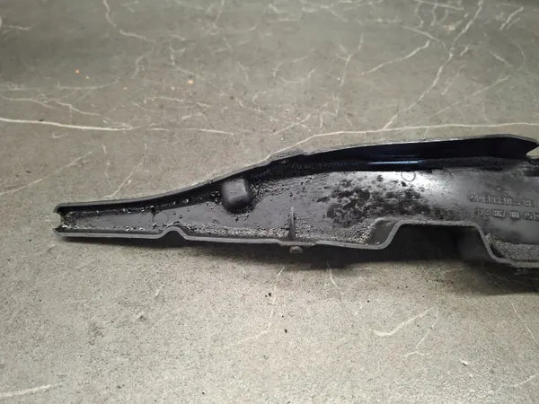 Mercedes W123 konnanlukon kansi OEM 1238870025 image 6