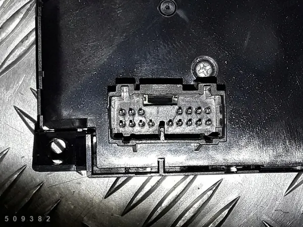 Volvo C70 AC-ohjausmoduuli OEM 30739670 image 7