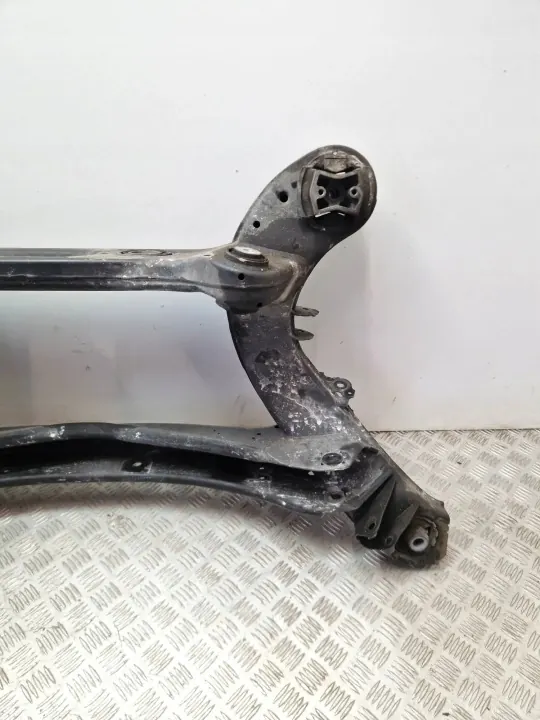 Mercedes-Benz A2313509400 Achterhulpframe - Gebruikt image 4