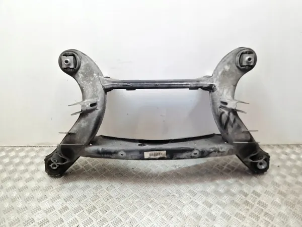 Mercedes-Benz A2313509400 Achterhulpframe - Gebruikt image 9