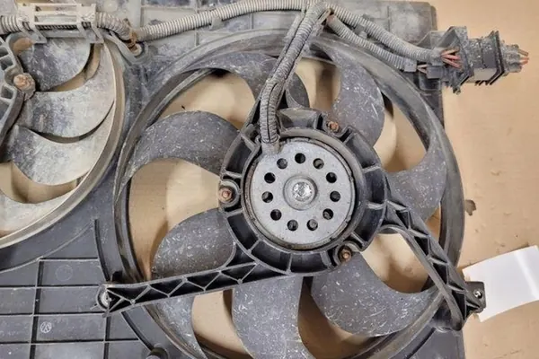 Framstötfångare SEAT IBIZA III 6Q0121207A 1.9L Diesel 2004 image 7