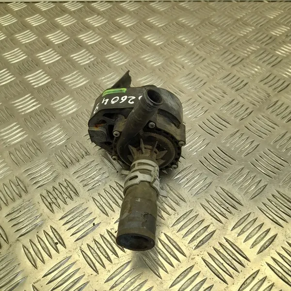 Vattenpump Tesla MODEL S 2015 1041151-02-A image 2